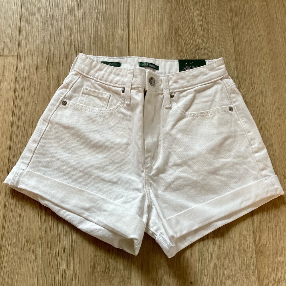 NWT Wild Fable Highest Rise White Denim Mom Shorts - Picture 1 of 8